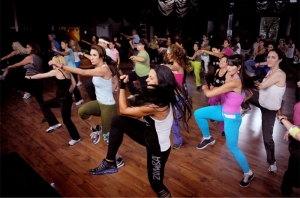 Zumba: diversão e vários benefícios para sua saúde. Aposte nisso!