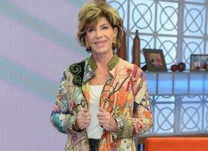 Silvia Poppovic volta para TV nas manhãs de segunda a sexta em grande estilo. Confira nosso bate papo!