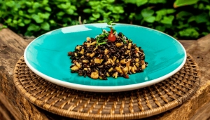 Arroz Negro com Manga Verde, by chef Iracema Bertoco